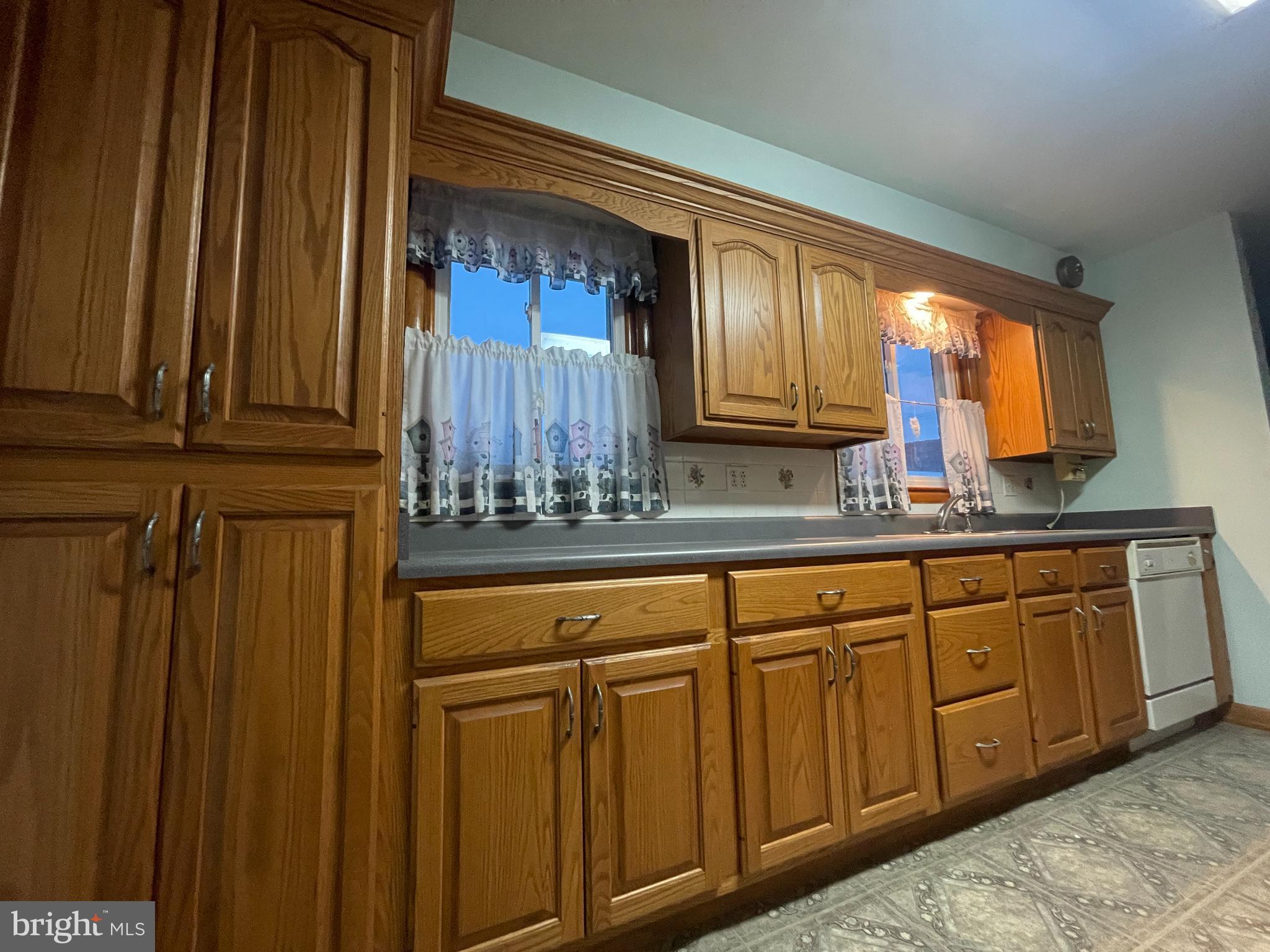 14221 Hazen Road Northeast Cumberland, MD 21502 - Photo 5 of 36