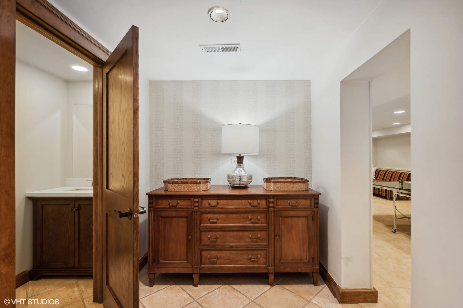 36 Indian Hill Road Winnetka, IL 60093 - Photo 36 of 51 a view of a hallway with closet