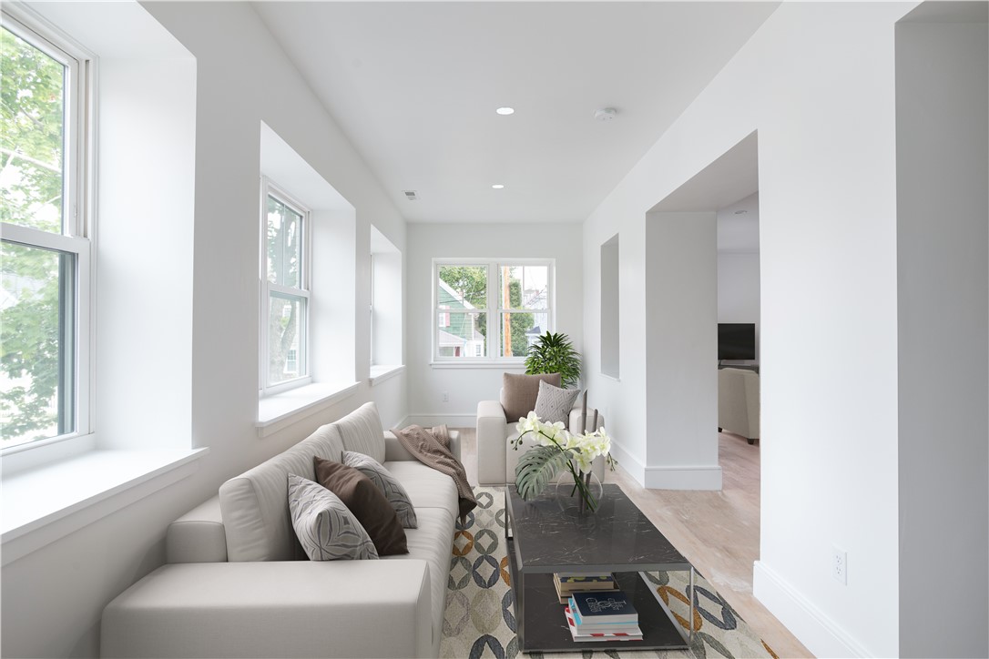 2 Eastnor Road, Unit 1 Newport, RI 02840 - Photo 3 of 20 Gallery Image 3