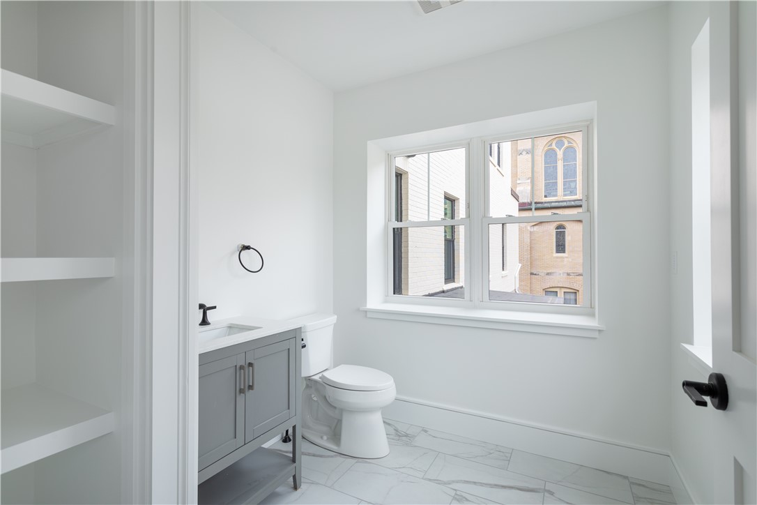 2 Eastnor Road, Unit 1 Newport, RI 02840 - Photo 10 of 20 Gallery Image 10