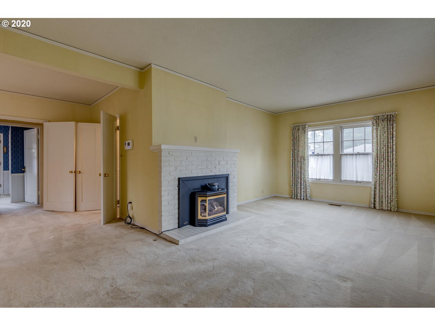 8101 Southwest Locust Street Portland, OR 97223 - Photo 3 of 19 Gallery Image 3