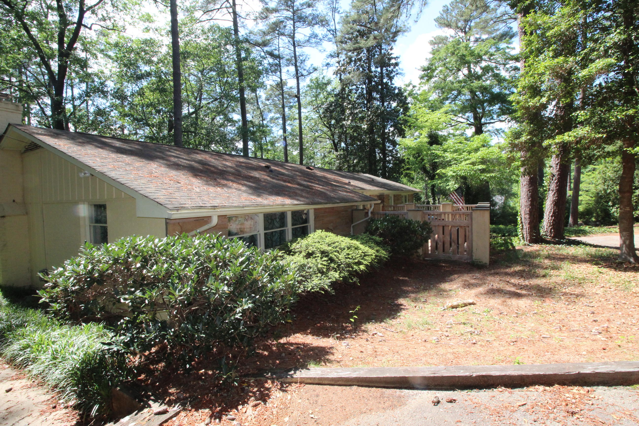 600 South Valley Road Southern Pines, NC 28387 - Photo 3 of 16 IMG_0003