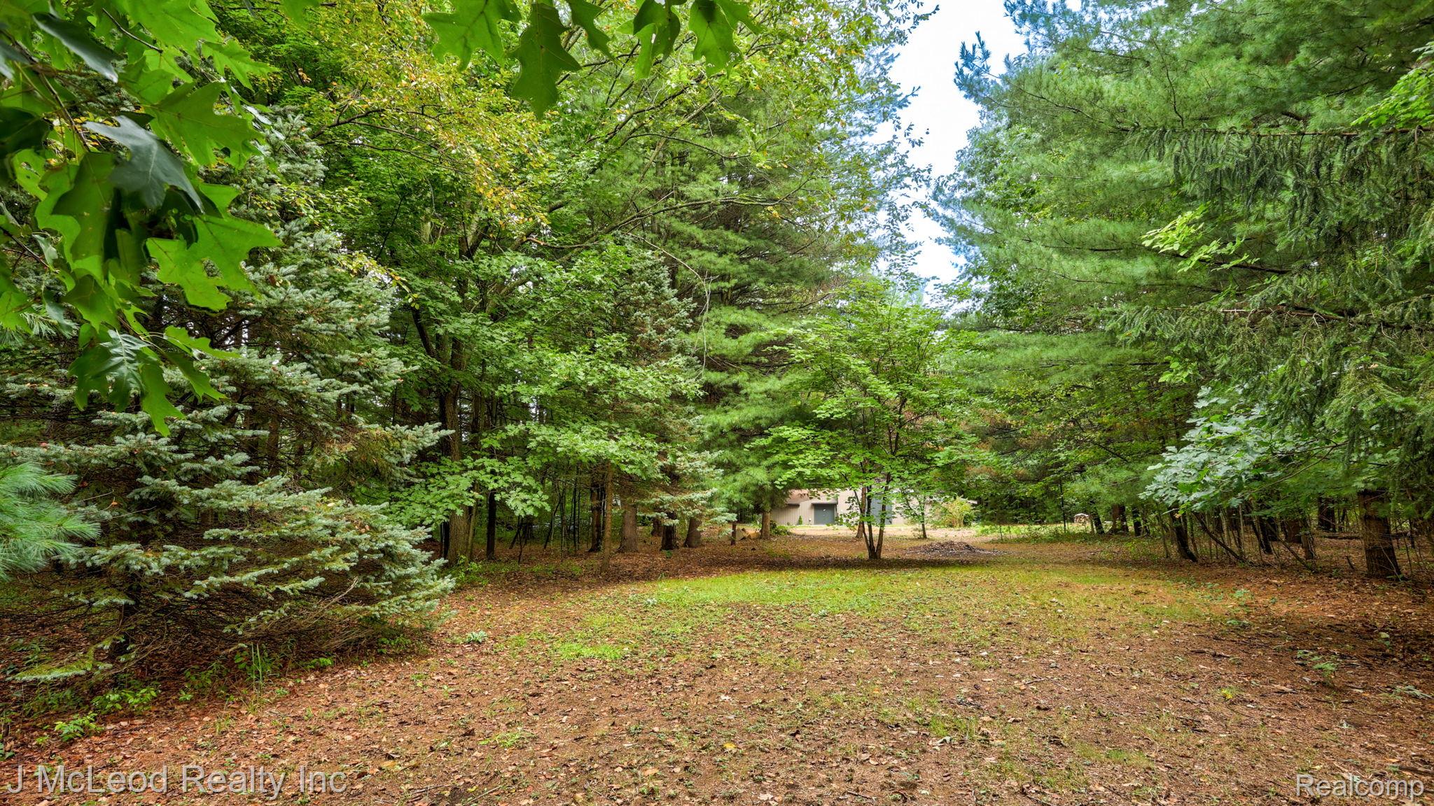 5929 Murphy Lake Road Millington, MI 48746 - Photo 21 of 36 21-web-or-mls-5929 Murphy Lake Rd Millington-21.jpg