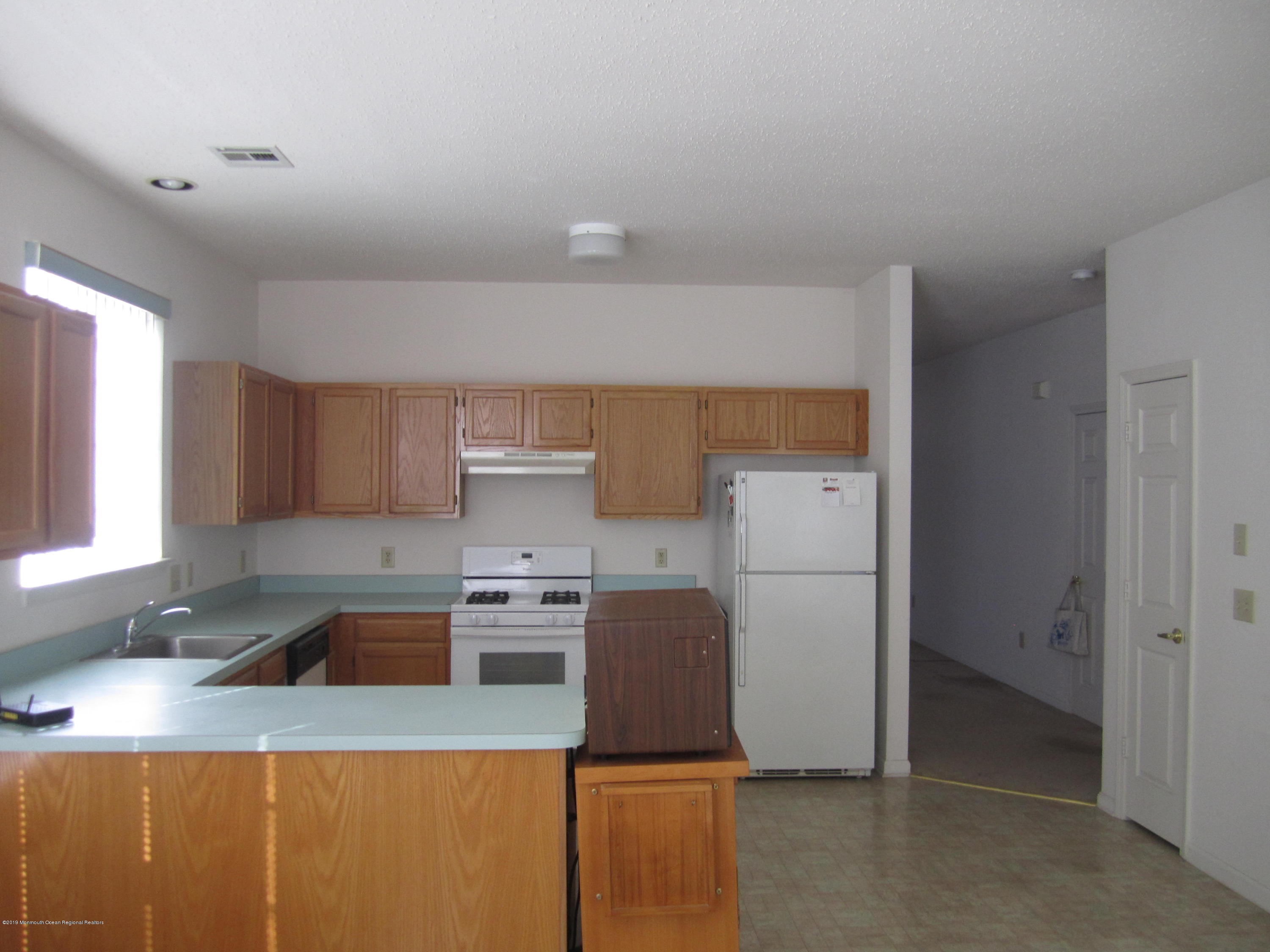 45 Sandpiper Road Barnegat, NJ 08005 - Photo 7 of 10 IMG_3277
