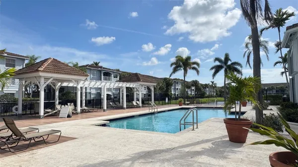 $2,100 | 9640 Northwest 2nd Street, Unit 5204, Pembroke Pines, FL 33024