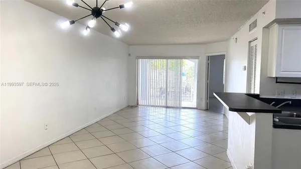 $2,100 | 9640 Northwest 2nd Street, Unit 5204, Pembroke Pines, FL 33024