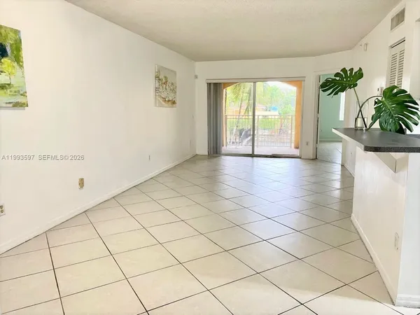 $2,100 | 9640 Northwest 2nd Street, Unit 5204, Pembroke Pines, FL 33024