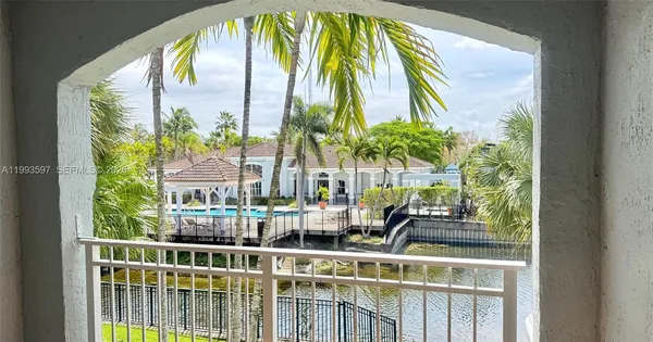 $2,100 | 9640 Northwest 2nd Street, Unit 5204, Pembroke Pines, FL 33024