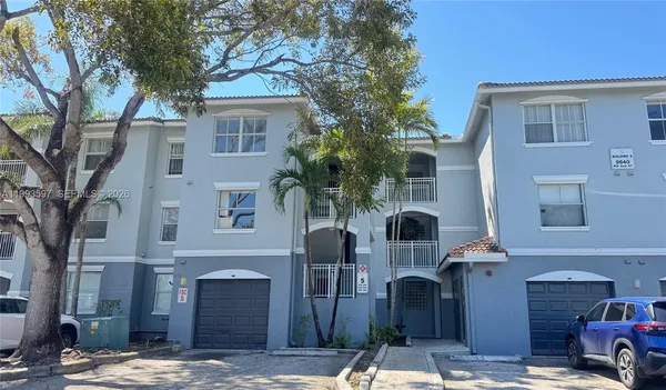 $2,100 | 9640 Northwest 2nd Street, Unit 5204, Pembroke Pines, FL 33024