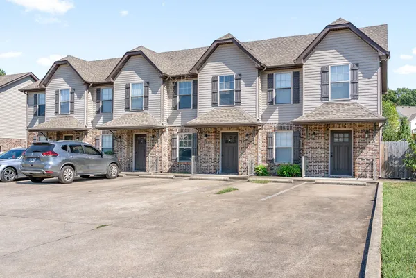 $1,100 | 1769 Spring Water Drive, Unit C, Clarksville, TN 37040