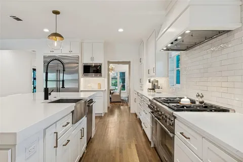 $2,375,000 | 6933 Wabash Circle, Dallas, TX 75214