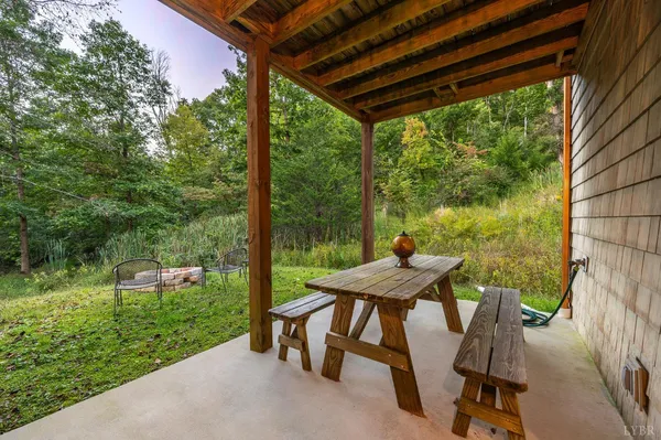 $749,900 | 700 Cloudcroft Drive, Monroe, VA 24574