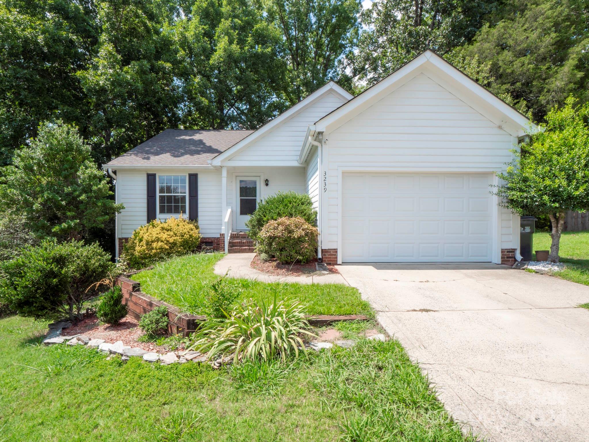 3239 Rheinwood Court Matthews, NC 28105 - Photo 1 of 31 Gallery Image 1