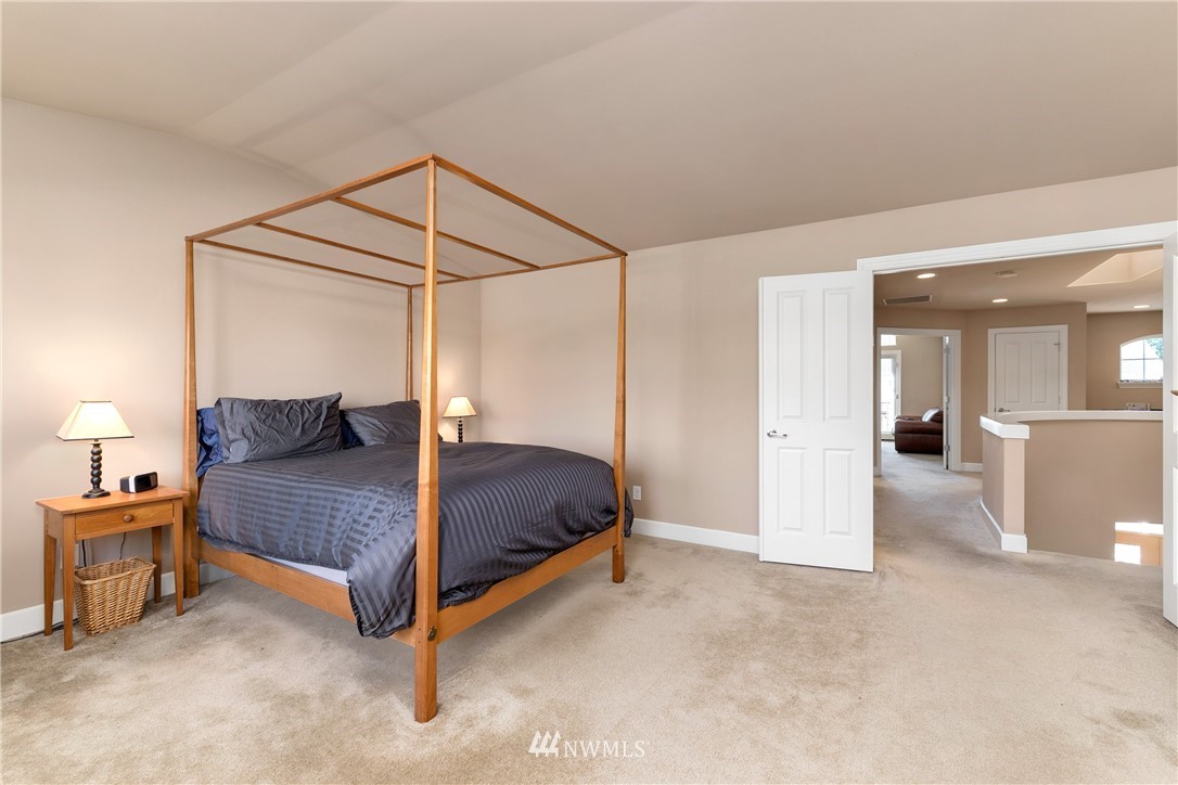 4500 Northeast 2nd Court Renton, WA 98059 - Photo 12 of 22 Gallery Image 12