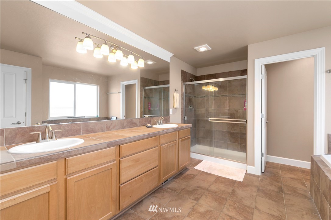 4500 Northeast 2nd Court Renton, WA 98059 - Photo 13 of 22 Gallery Image 13