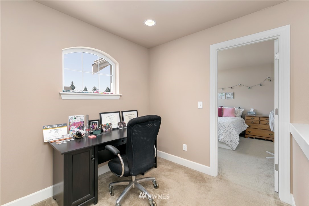 4500 Northeast 2nd Court Renton, WA 98059 - Photo 17 of 22 Gallery Image 17