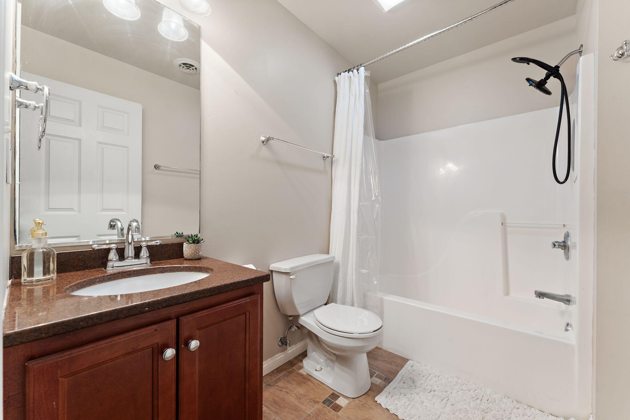 3302 Kestrel Street Valparaiso, IN 46383 - Photo 20 of 39 2048x1365