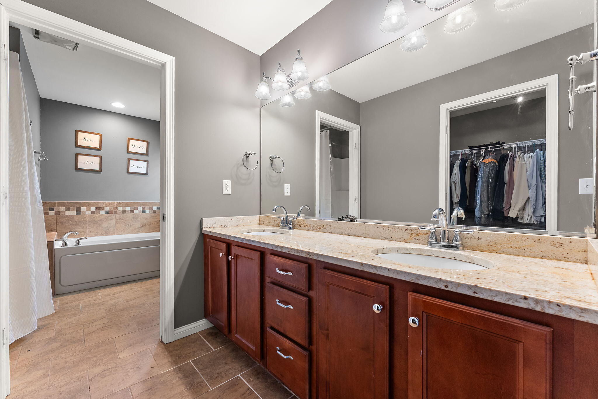 3302 Kestrel Street Valparaiso, IN 46383 - Photo 23 of 39 2048x1365