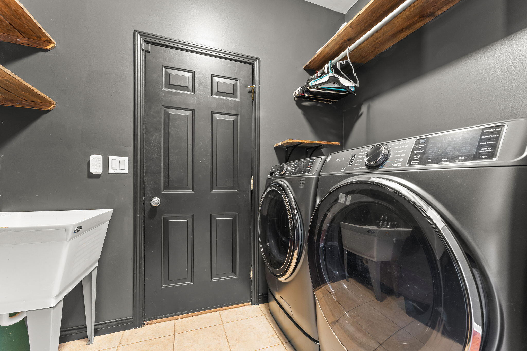 3302 Kestrel Street Valparaiso, IN 46383 - Photo 29 of 39 2048x1365