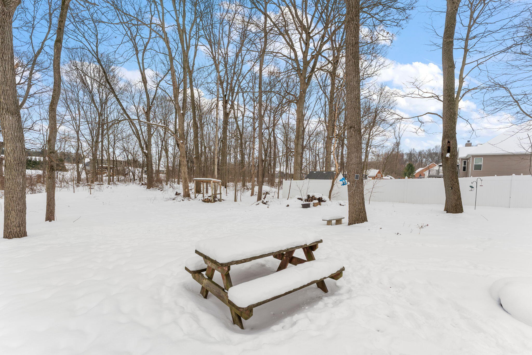 3302 Kestrel Street Valparaiso, IN 46383 - Photo 35 of 39 2048x1365