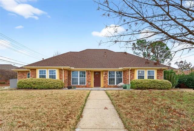 $3,500 | 2032 Briar Trail, Hurst, TX 76054