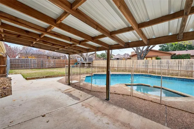 a view of an empty room with wooden frame