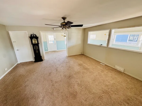$1,600 | 42160 North 6th Avenue, Antioch, IL 60002