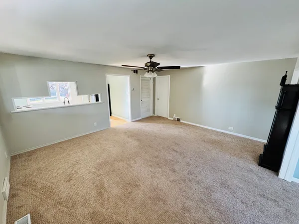 $1,600 | 42160 North 6th Avenue, Antioch, IL 60002