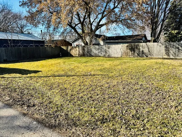 $1,600 | 42160 North 6th Avenue, Antioch, IL 60002