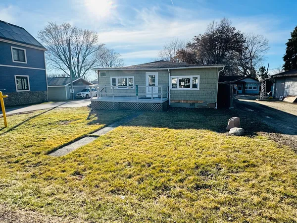 $1,600 | 42160 North 6th Avenue, Antioch, IL 60002