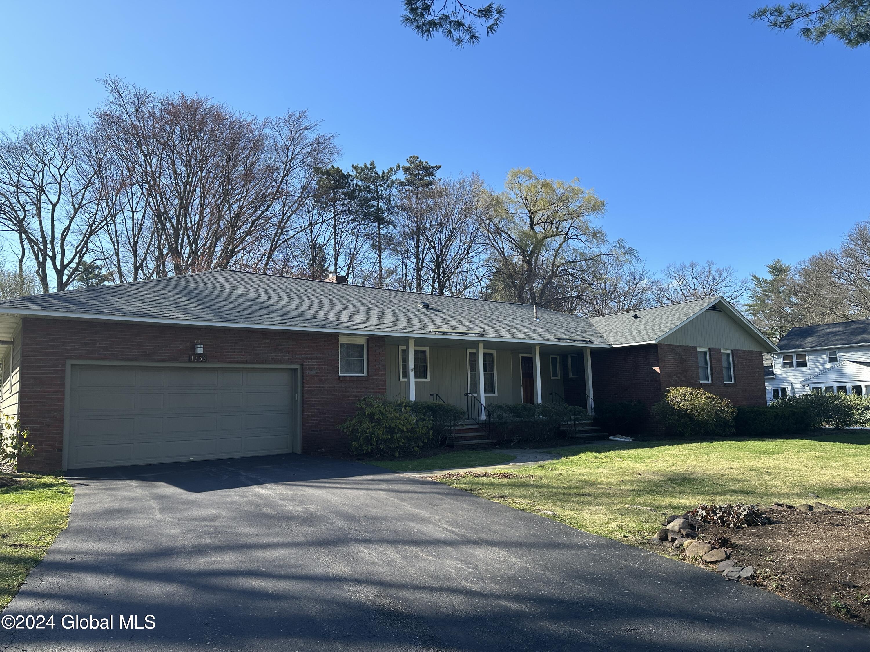 1353 Rowe Road Niskayuna, NY 12309 - Photo 3 of 4 IMG_2149