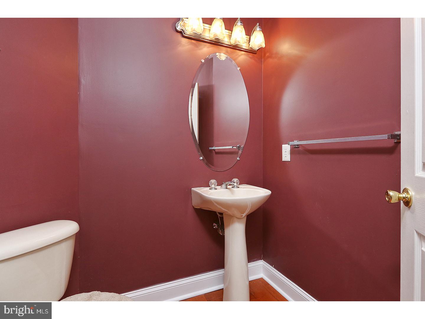 613 Devon Court Mickleton, NJ 08056 - Photo 10 of 25 Bathroom