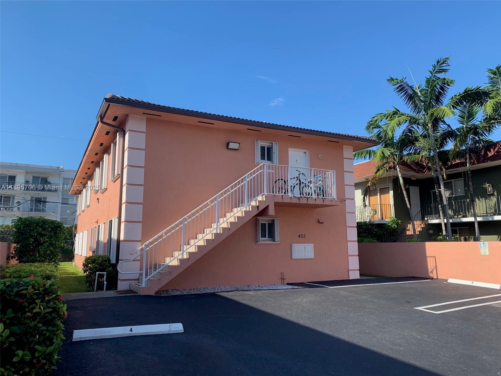 452 Southwest 10th Street, Unit 3 Miami, FL 33130 - Photo 2 of 16