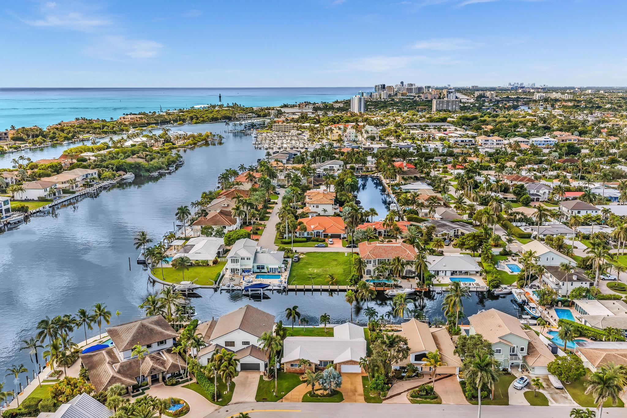 2888 Northeast 33rd Street Lighthouse Point, FL 33064 - Photo 105 of 129 DJI_20250911103811_0021_D