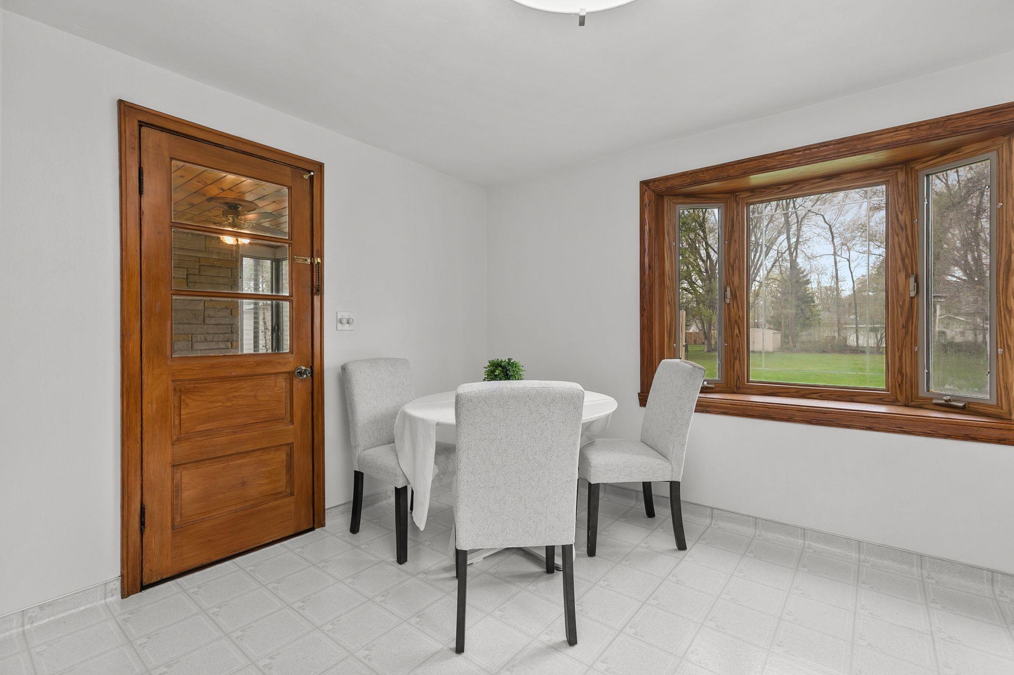 319 South Spruce Street Appleton, WI 54914 - Photo 4 of 32