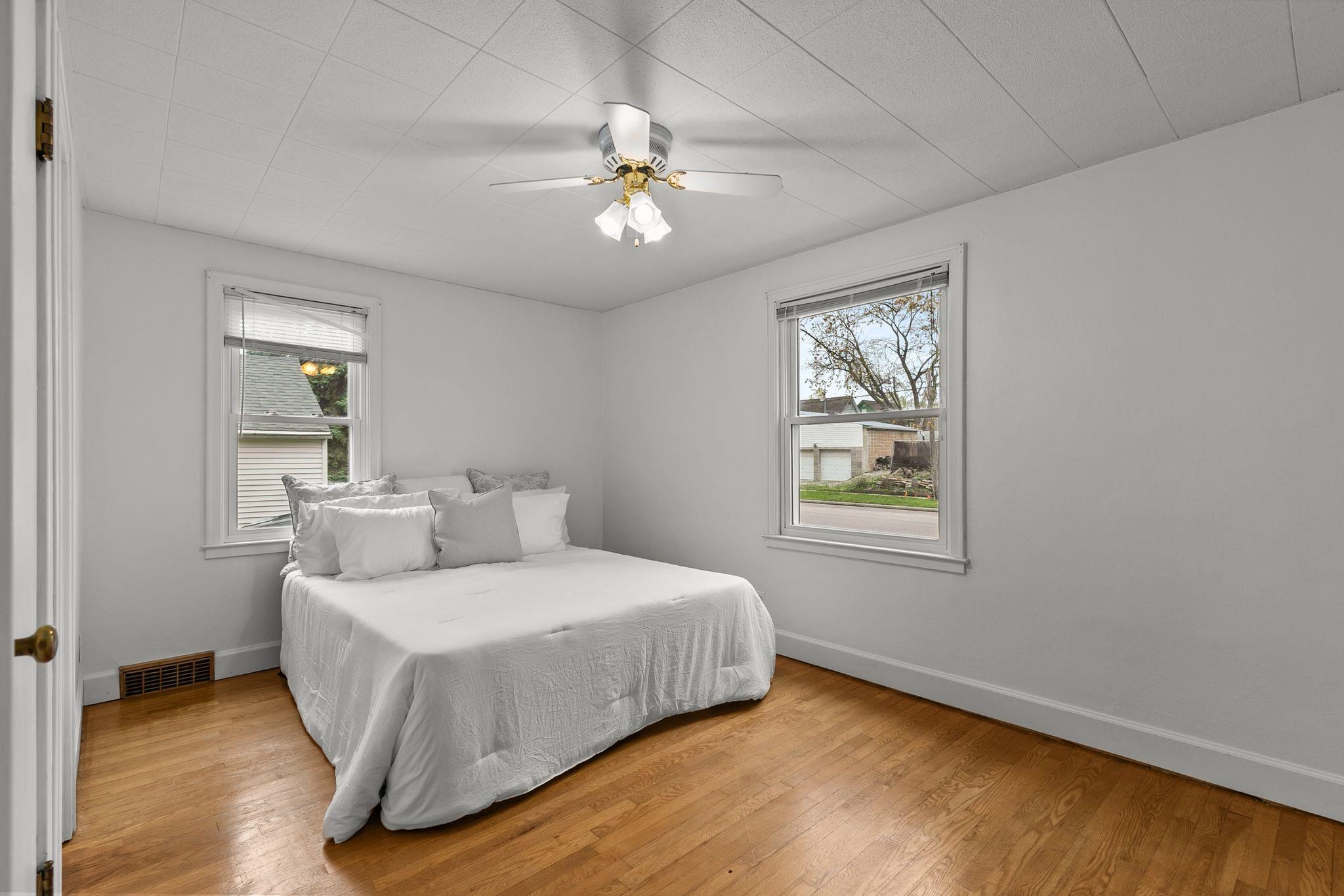 319 South Spruce Street Appleton, WI 54914 - Photo 6 of 32