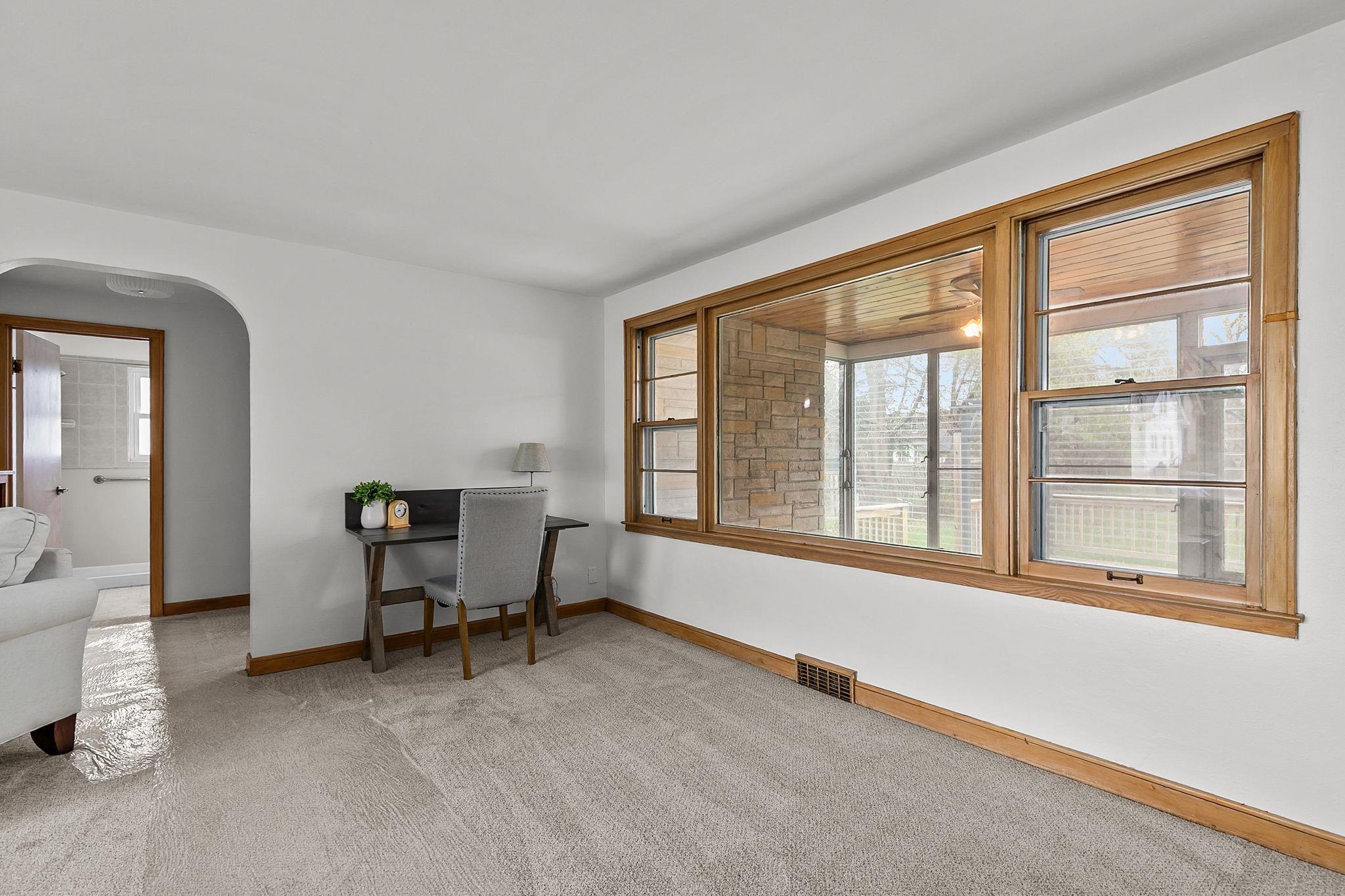 319 South Spruce Street Appleton, WI 54914 - Photo 9 of 32