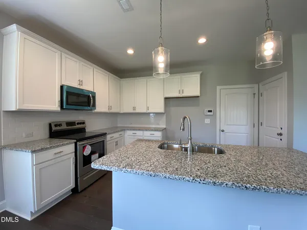 $2,200 | 176 Hanover Court, Clayton, NC 27527