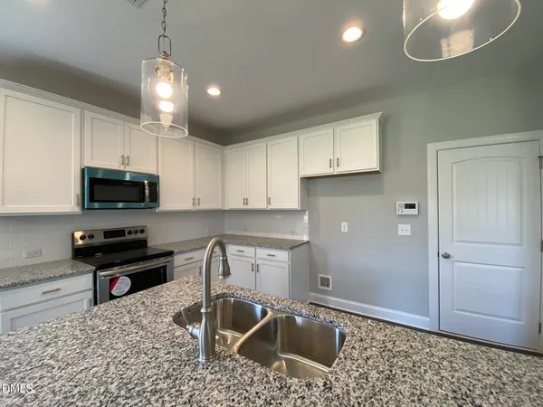 $2,200 | 176 Hanover Court, Clayton, NC 27527