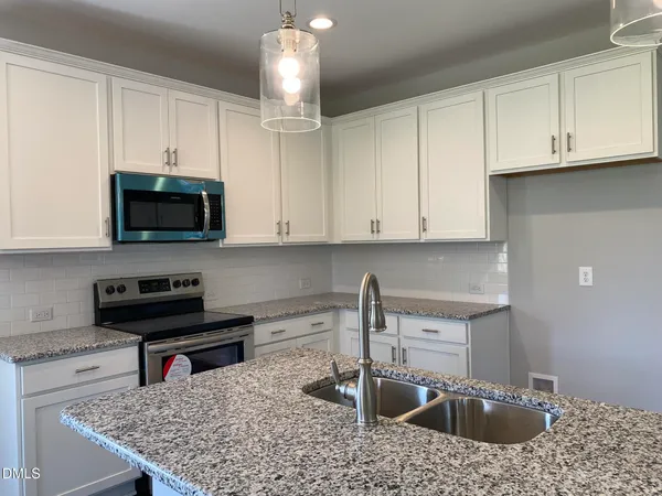 $2,200 | 176 Hanover Court, Clayton, NC 27527