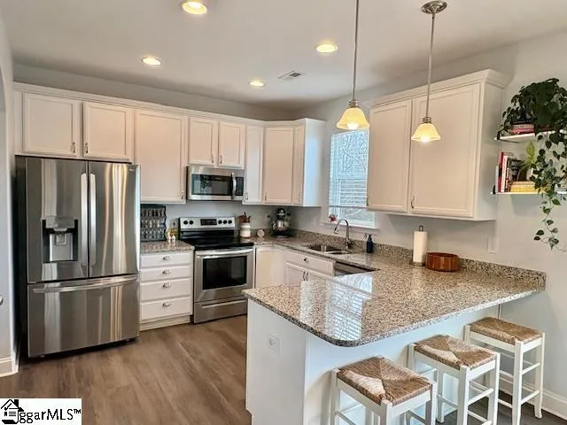 $450,000 | 302 Leafcrest Way, Greer, SC 29651