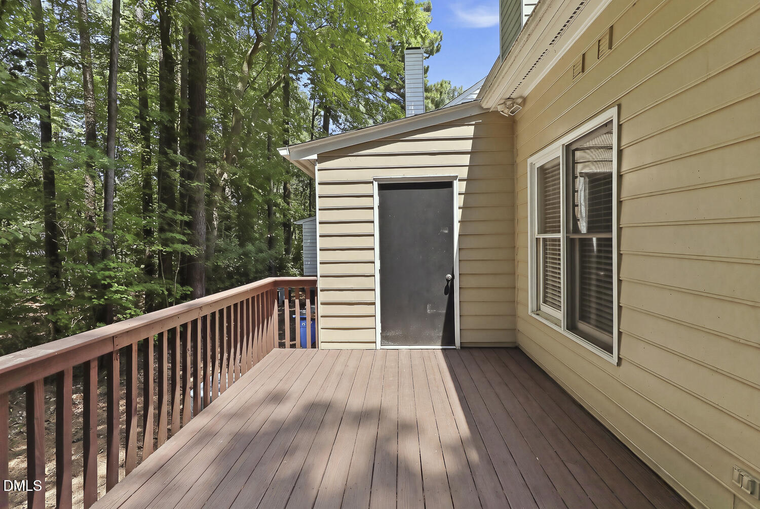 6061 Epping Forest Drive Raleigh, NC 27613 - Photo 36 of 38 041