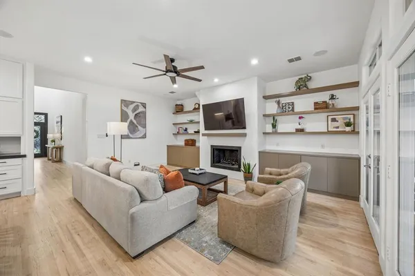 $1,685,000 | 5336 Willis Avenue, Dallas, TX 75206