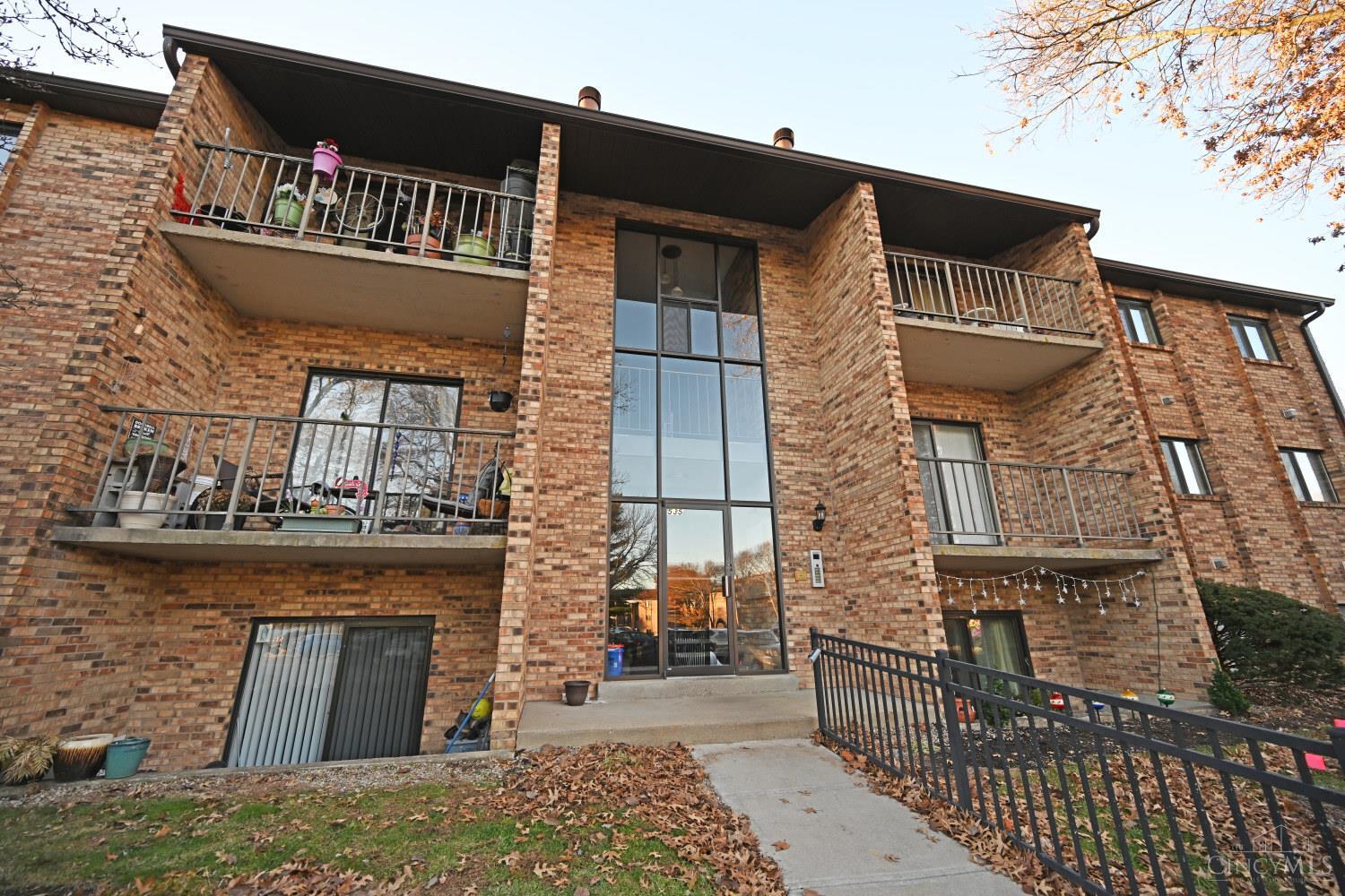 535 Davis Road Cincinnati, OH 45255 - Photo 2 of 35 Gallery Image 2