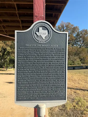 a view of an outdoor space