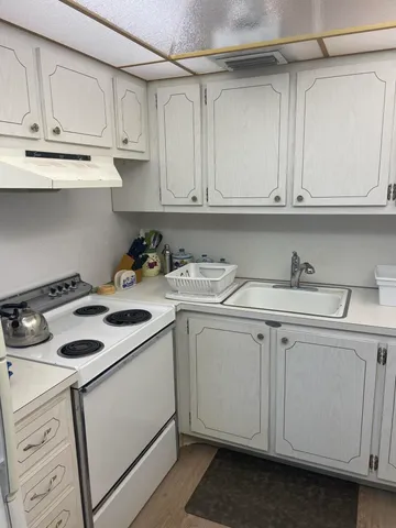 $139,000 | 880 Horizon West, Unit 206, Boynton Beach, FL 33435