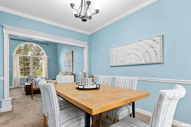 $495,000 | 7027 North Buckeye Drive, Edwards, IL 61528