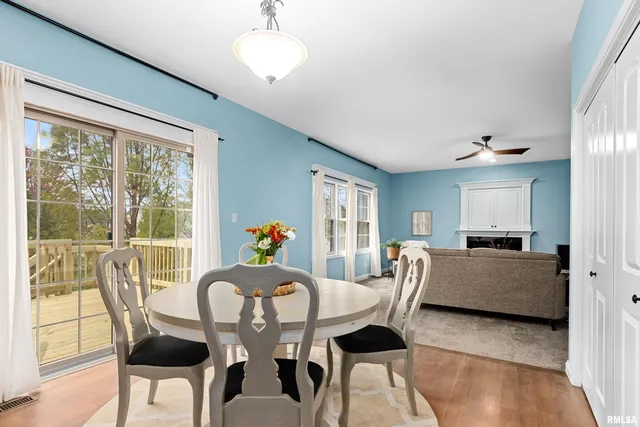 $495,000 | 7027 North Buckeye Drive, Edwards, IL 61528