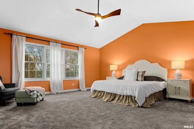 $495,000 | 7027 North Buckeye Drive, Edwards, IL 61528