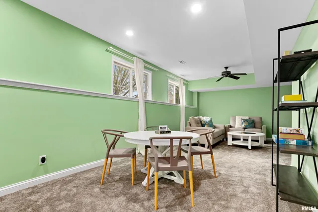 $495,000 | 7027 North Buckeye Drive, Edwards, IL 61528